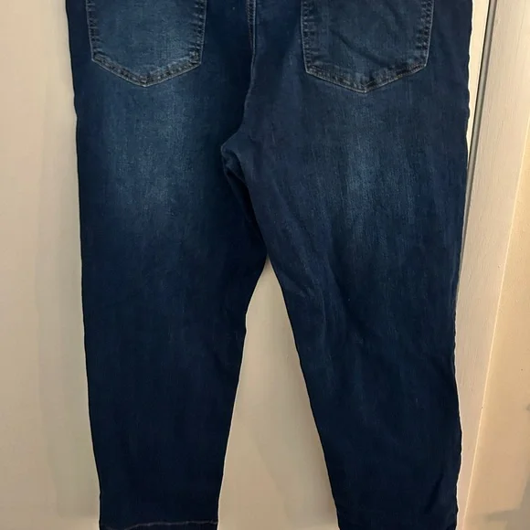 D. Jeans Straight Leg 14 - Picture 4 of 4